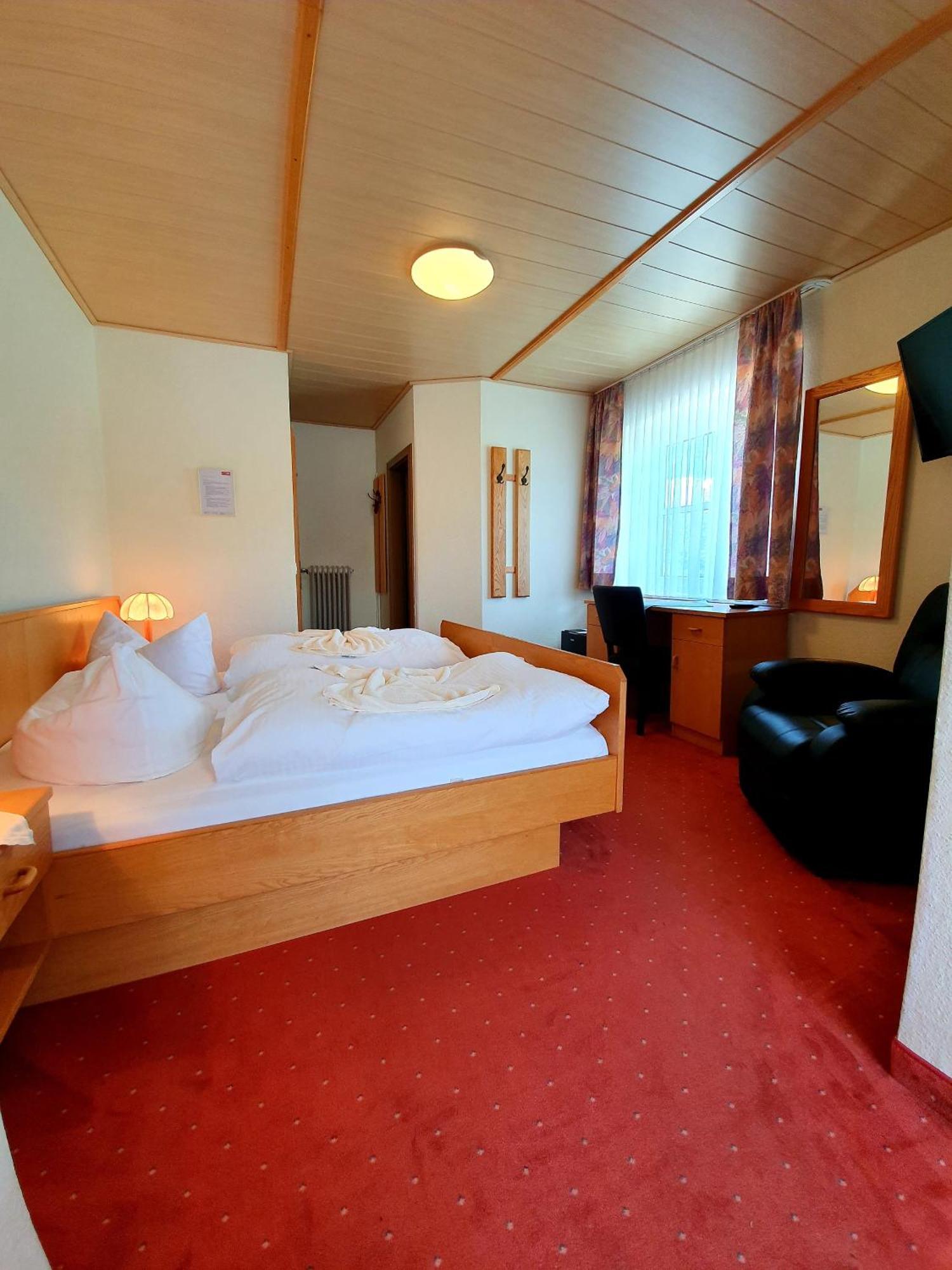 Hotel Zum Hirschen Lam Room photo